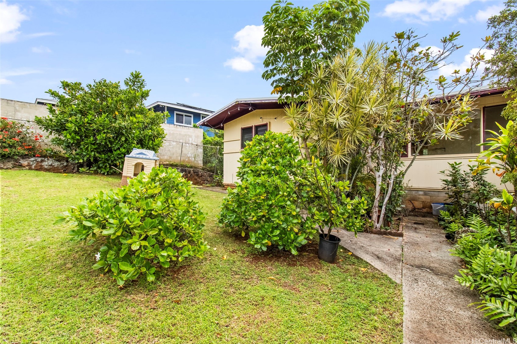 99-821 Aiea Heights Drive