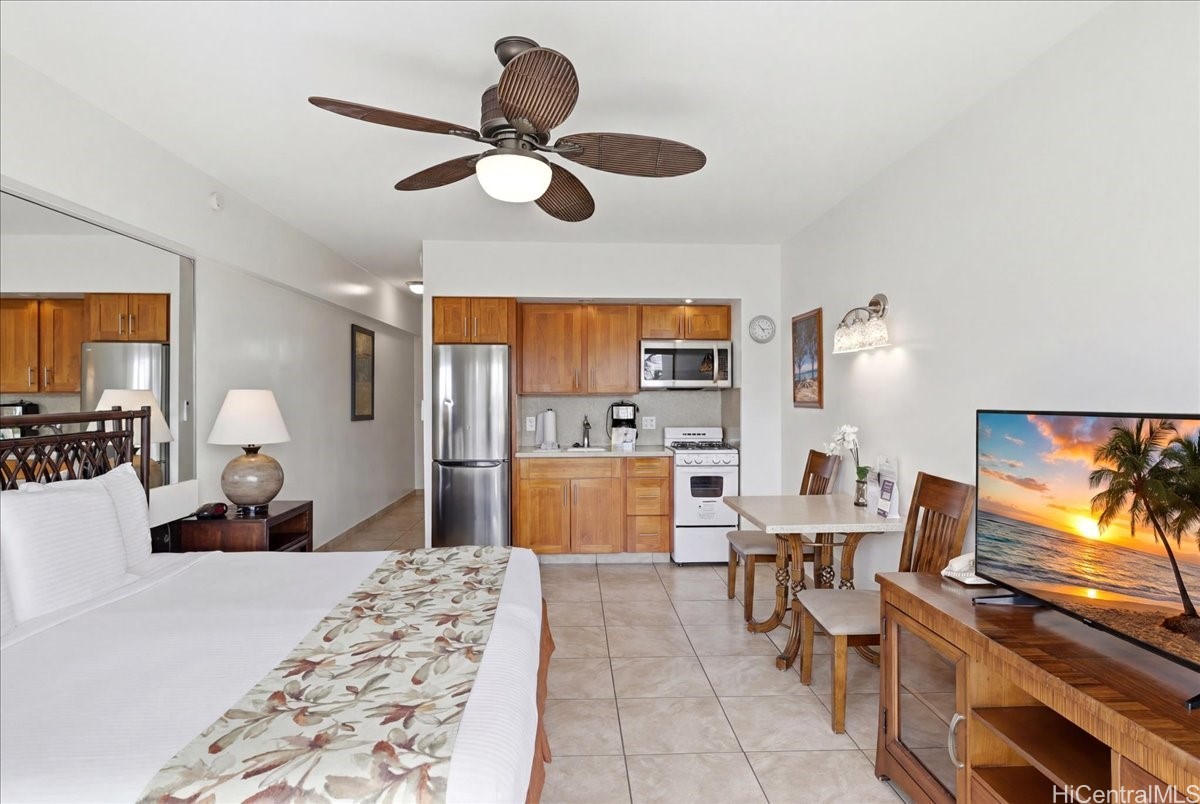 2161 Kalia Road 505
