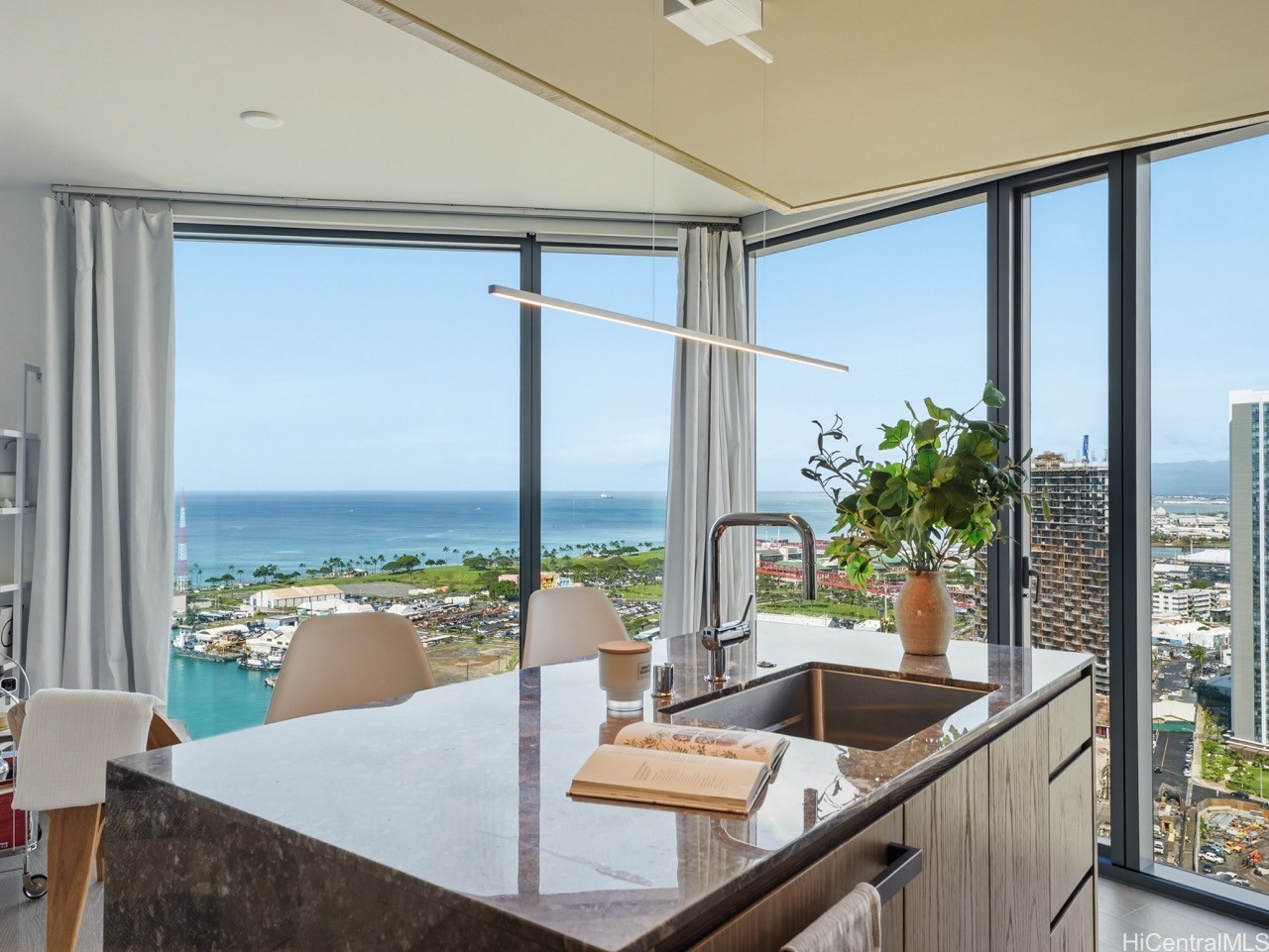 1000 Auahi Street 2901