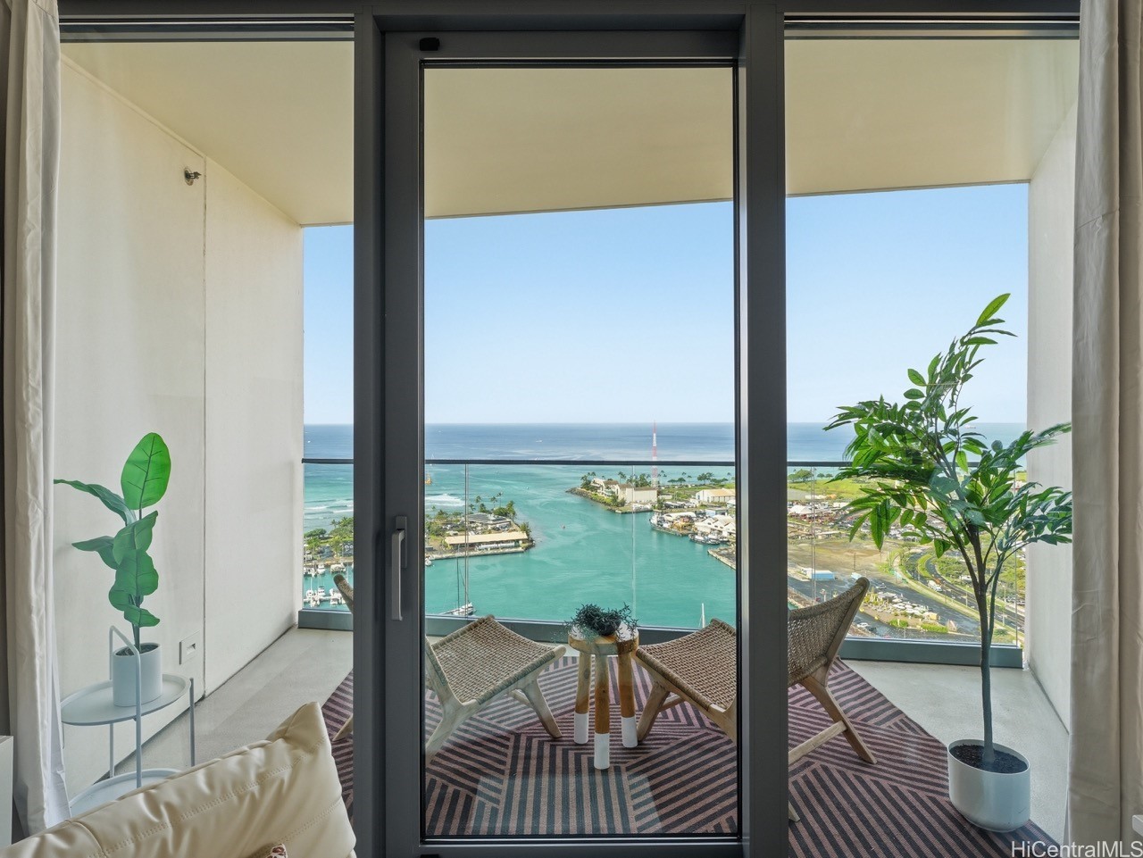 1000 Auahi Street 2901