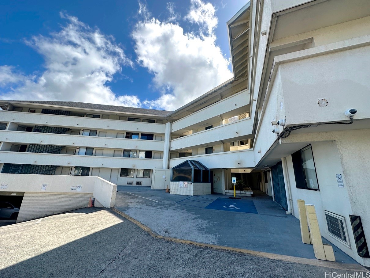 Kulanui Hale Residential Lease