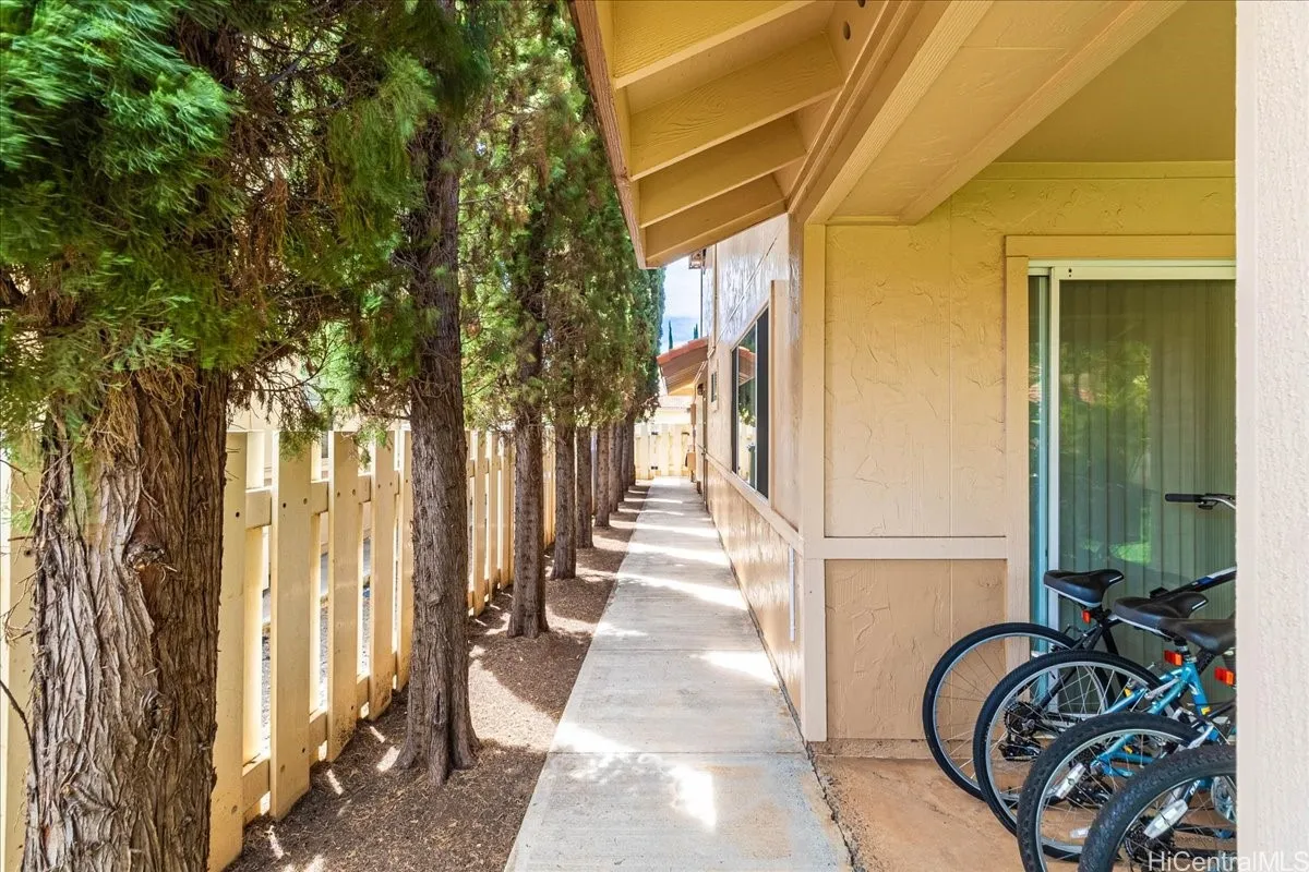 Kapolei, Hawaii 96707, United States, 4 Bedrooms Bedrooms, ,3 BathroomsBathrooms,Residential,Pending,110313