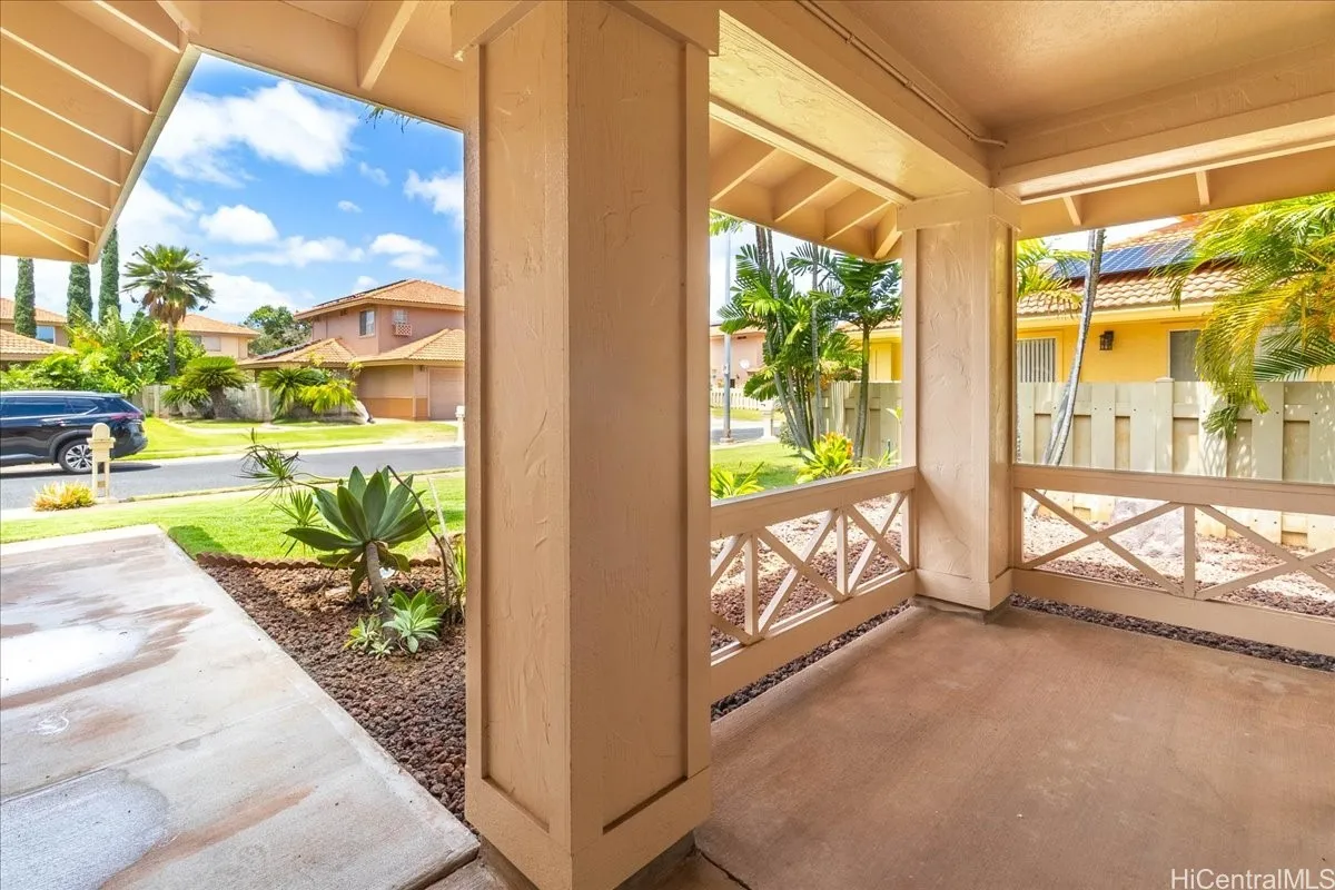 Kapolei, Hawaii 96707, United States, 4 Bedrooms Bedrooms, ,3 BathroomsBathrooms,Residential,Pending,110313