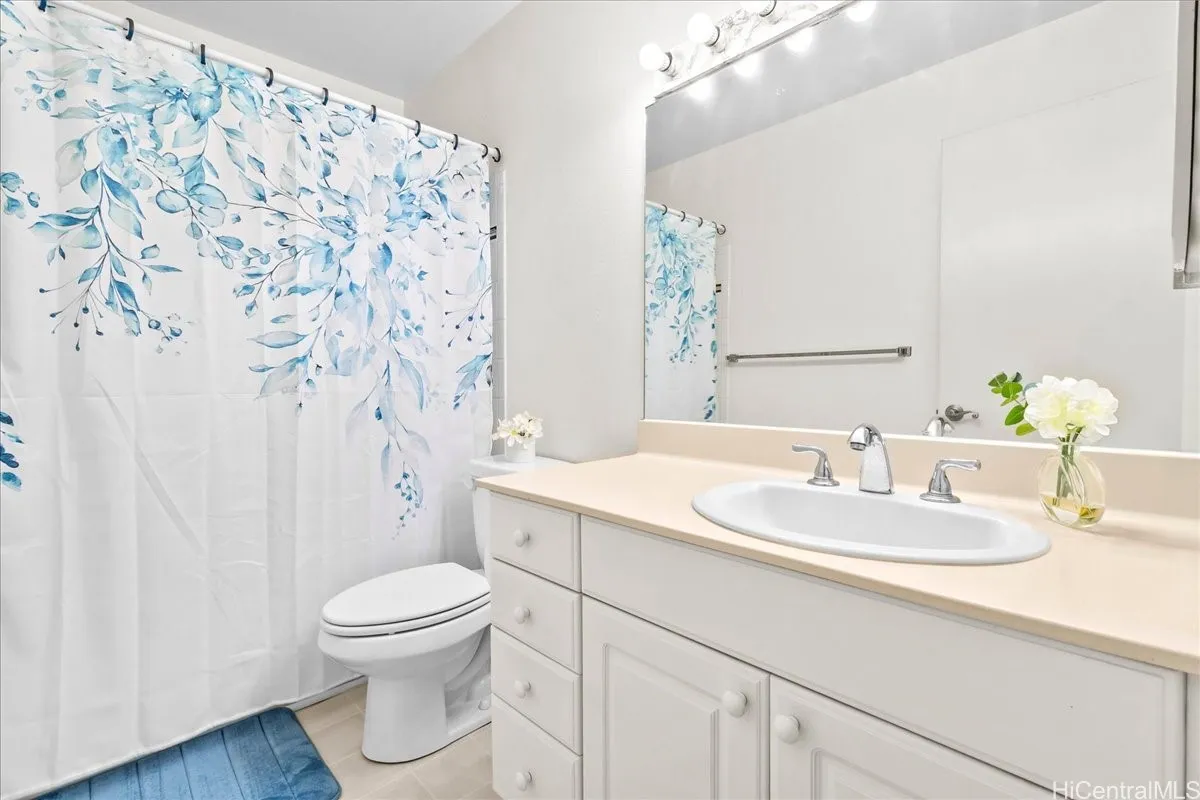 Kapolei, Hawaii 96707, United States, 4 Bedrooms Bedrooms, ,3 BathroomsBathrooms,Residential,Pending,110313