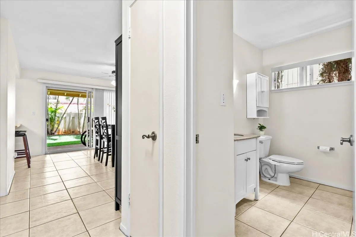 Kapolei, Hawaii 96707, United States, 4 Bedrooms Bedrooms, ,3 BathroomsBathrooms,Residential,Pending,110313