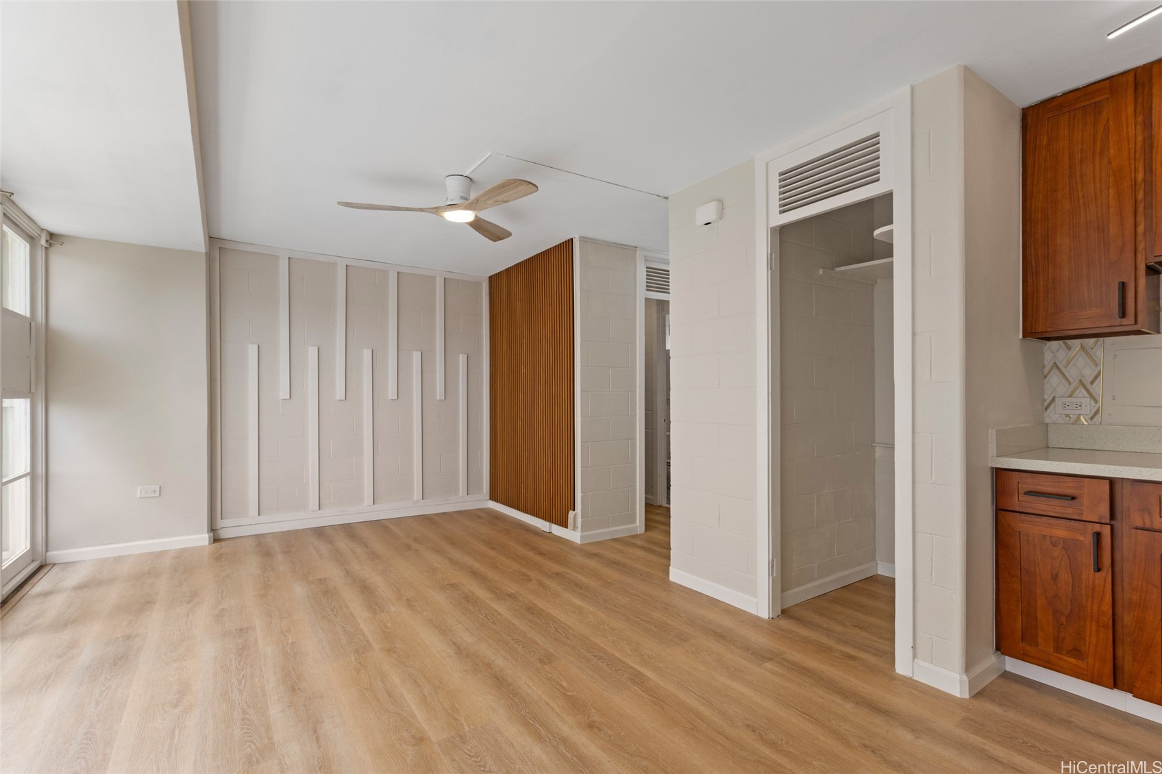 445 Kaiolu Street 401