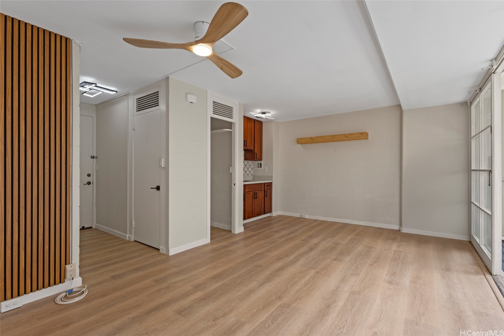 445 Kaiolu Street 401