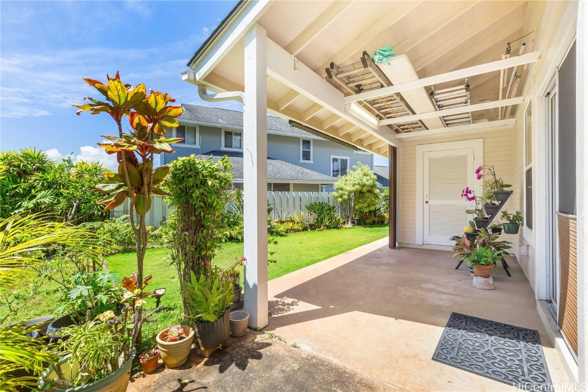 98-1971 F Kaahumanu Street 47