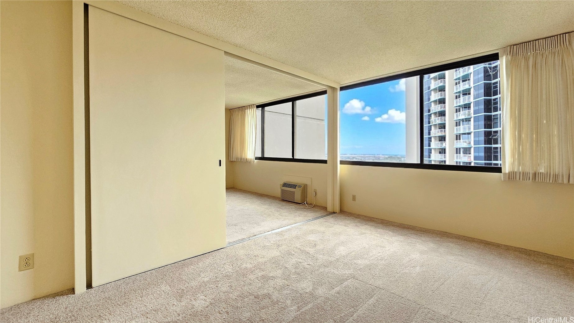 1255 Nuuanu Street E2504