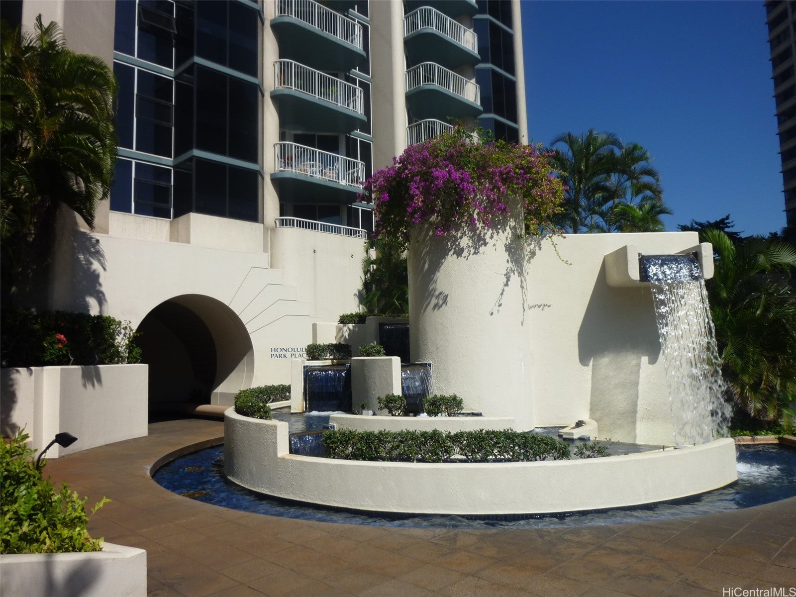 1212 Nuuanu Avenue 2706