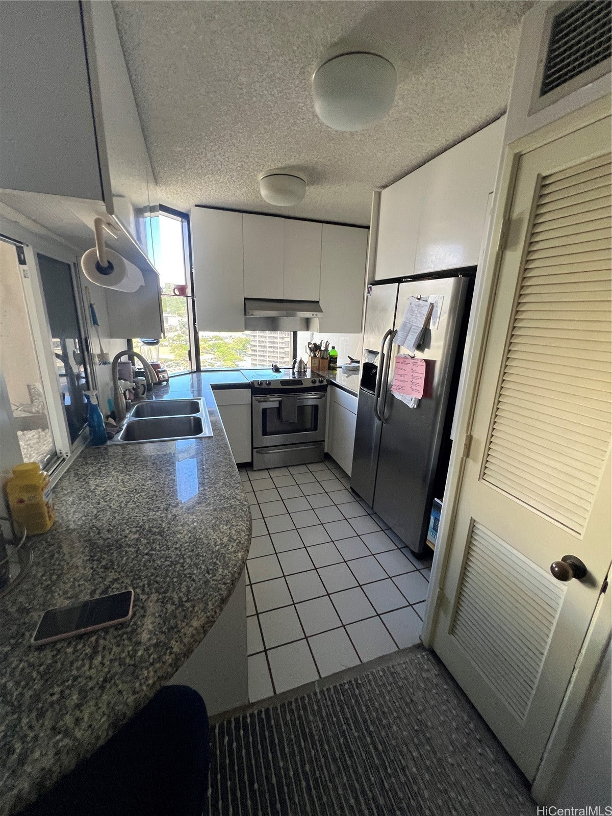1212 Nuuanu Avenue 2706