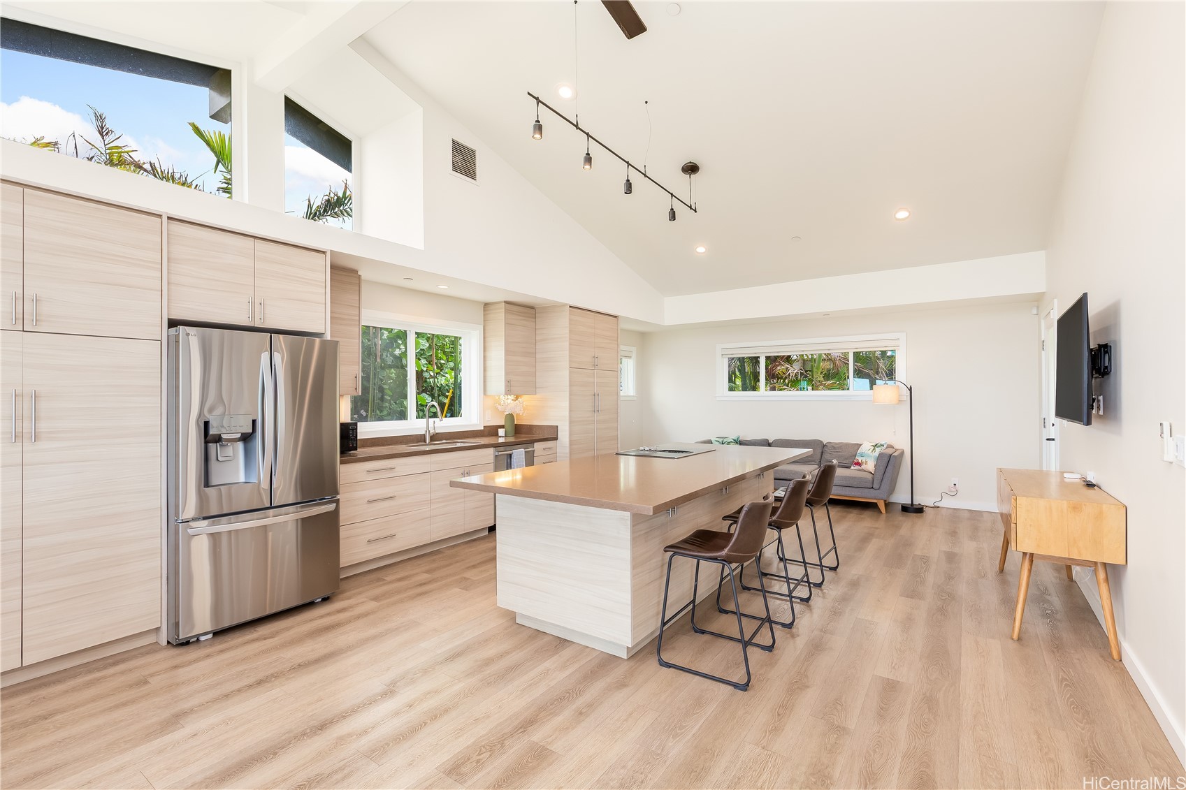 87-849C Farrington Highway