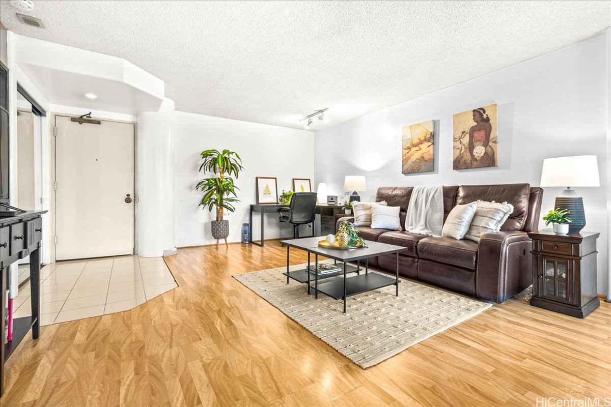 1212 Nuuanu Avenue 1306