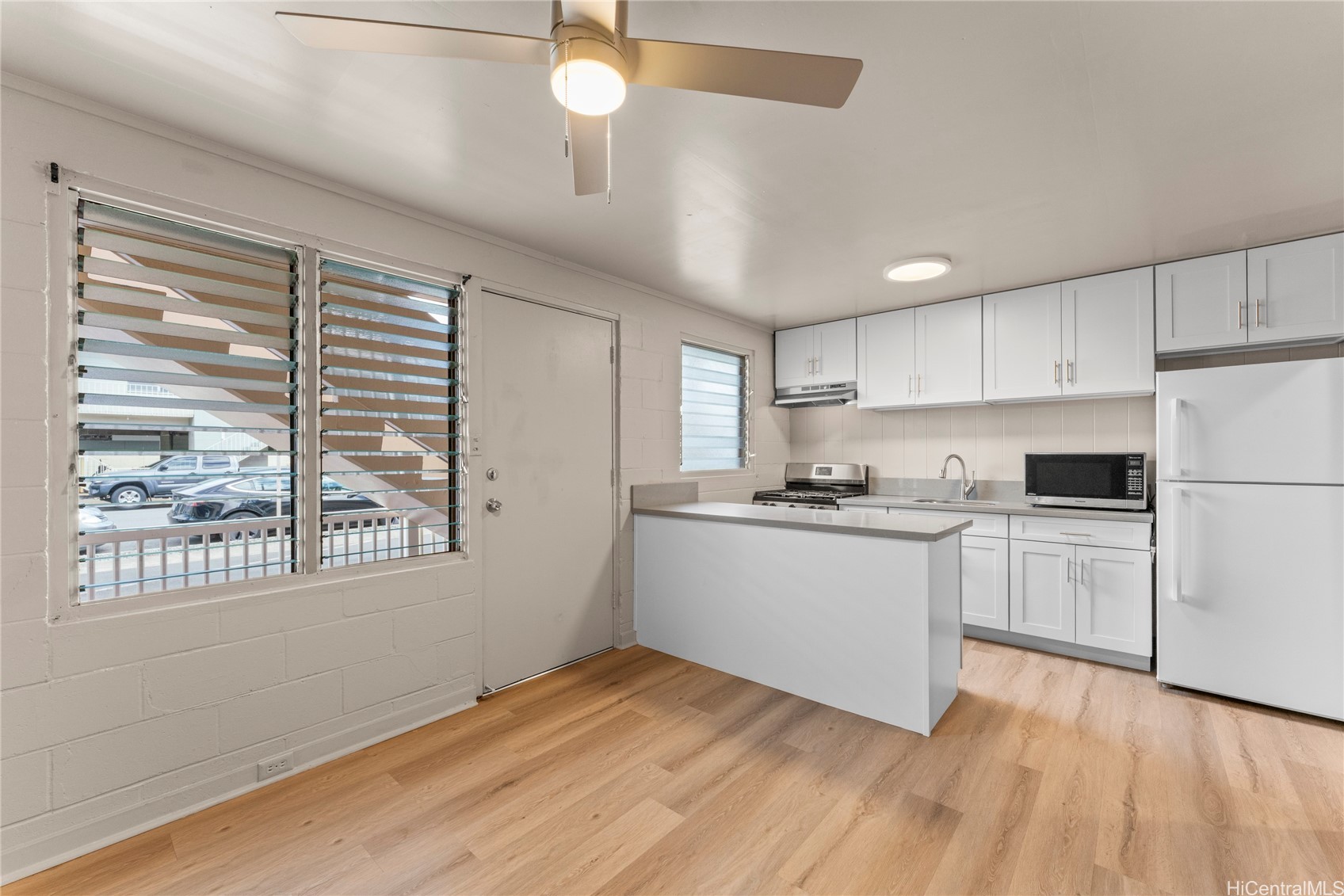 2105 Algaroba Street