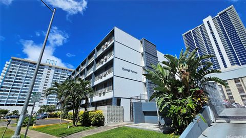 Photo of 1550 Rycroft Street #323, Honolulu, HI 96814 (MLS # 202608700)