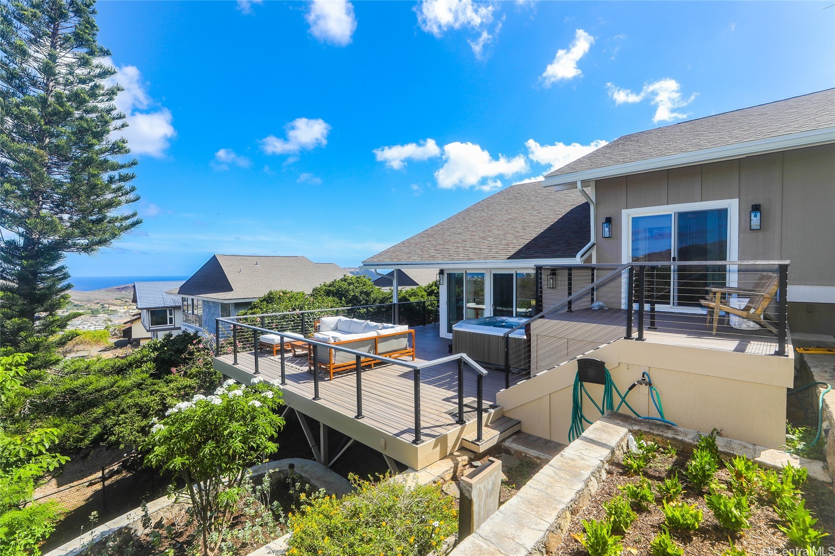 963 Kaluanui Road