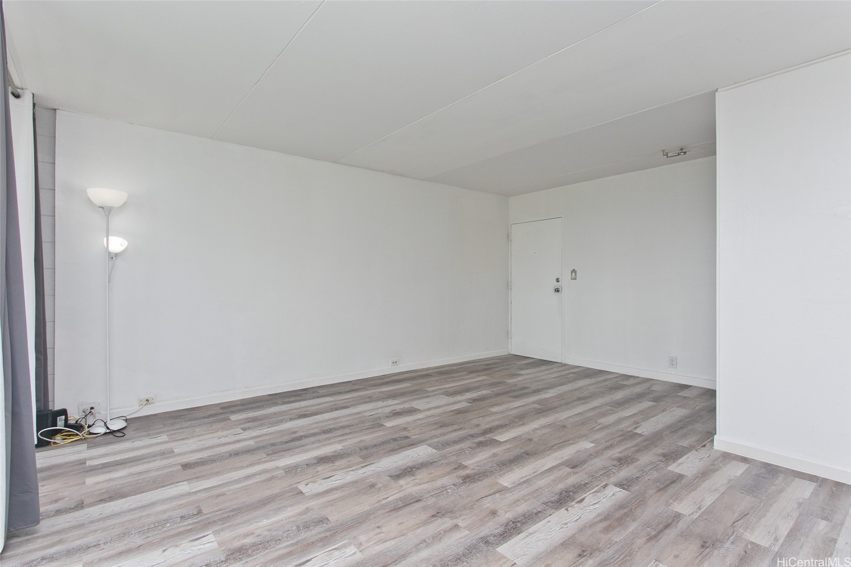95-009 Kuahelani Avenue 307