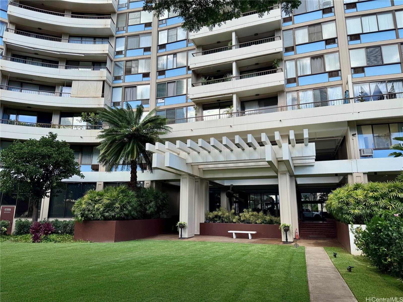 2333 Kapiolani Boulevard 2601