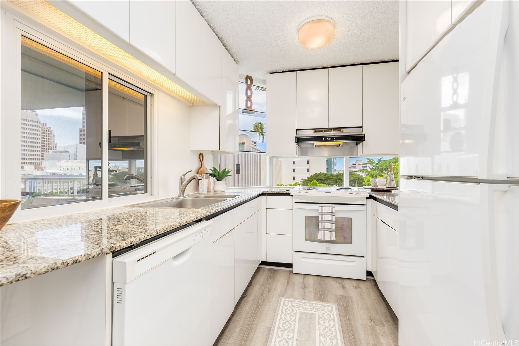 1212 Nuuanu Avenue 505