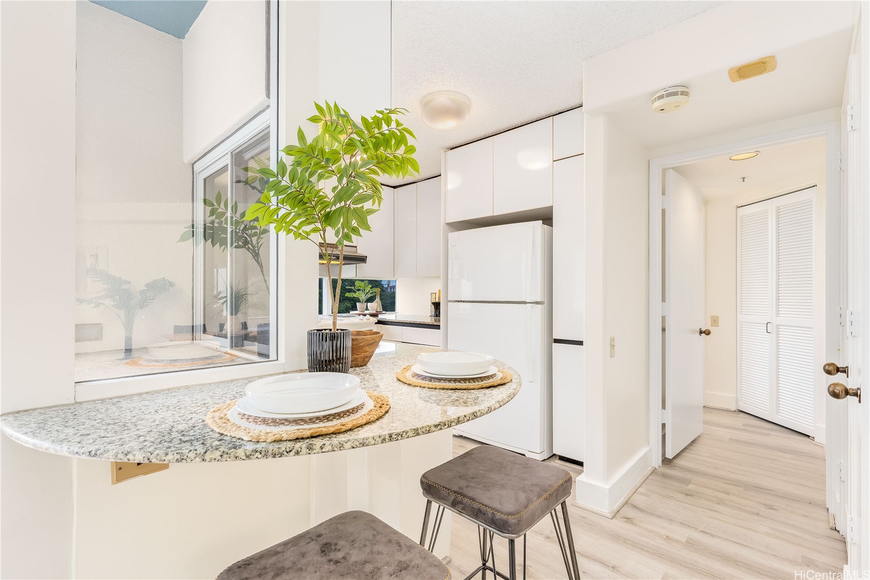 1212 Nuuanu Avenue 505