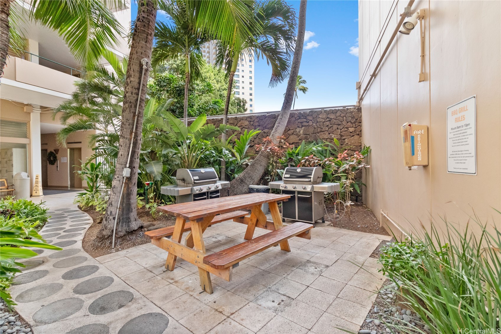 Tradewinds Hotel Inc Condominium