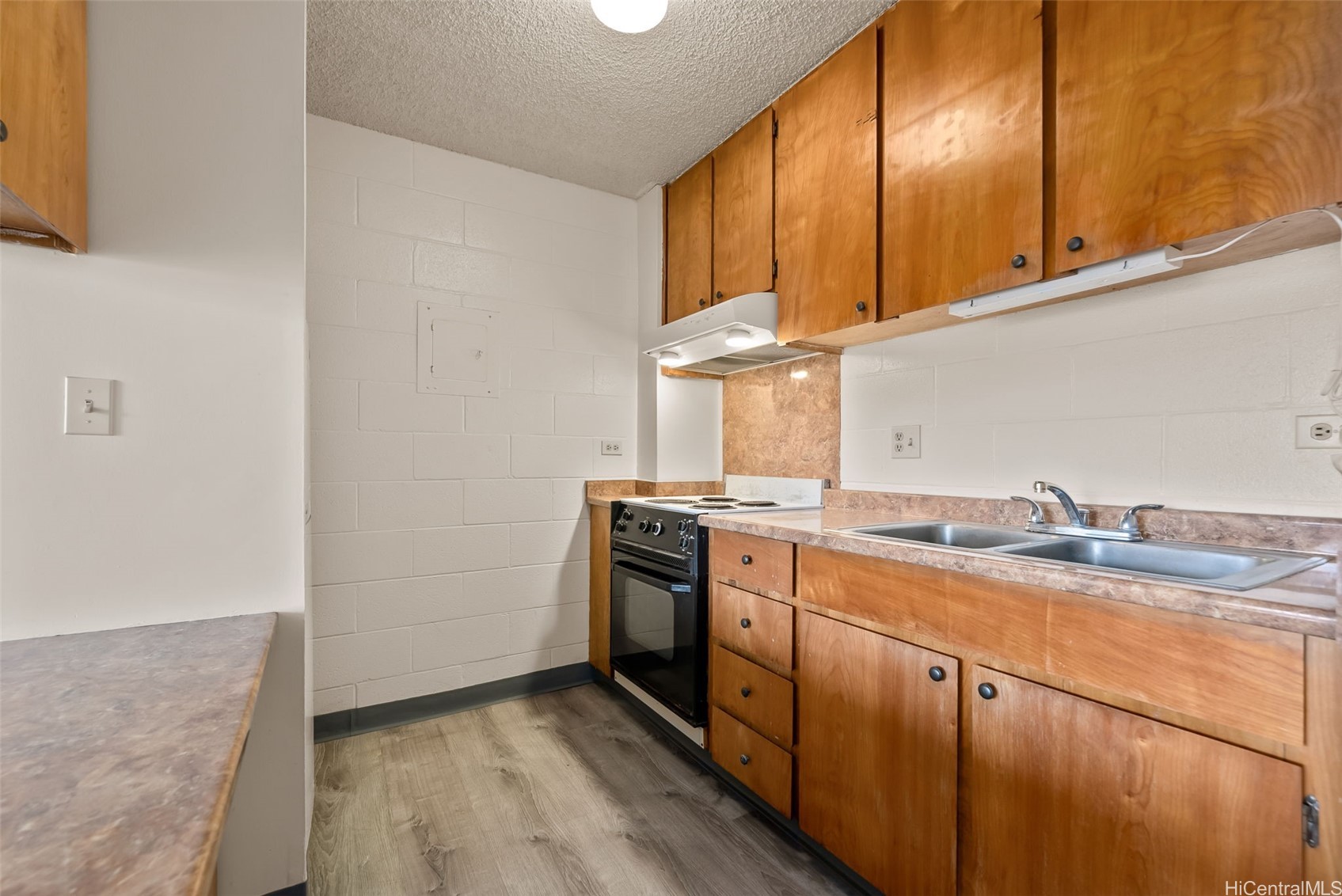906 Lehua Avenue B405