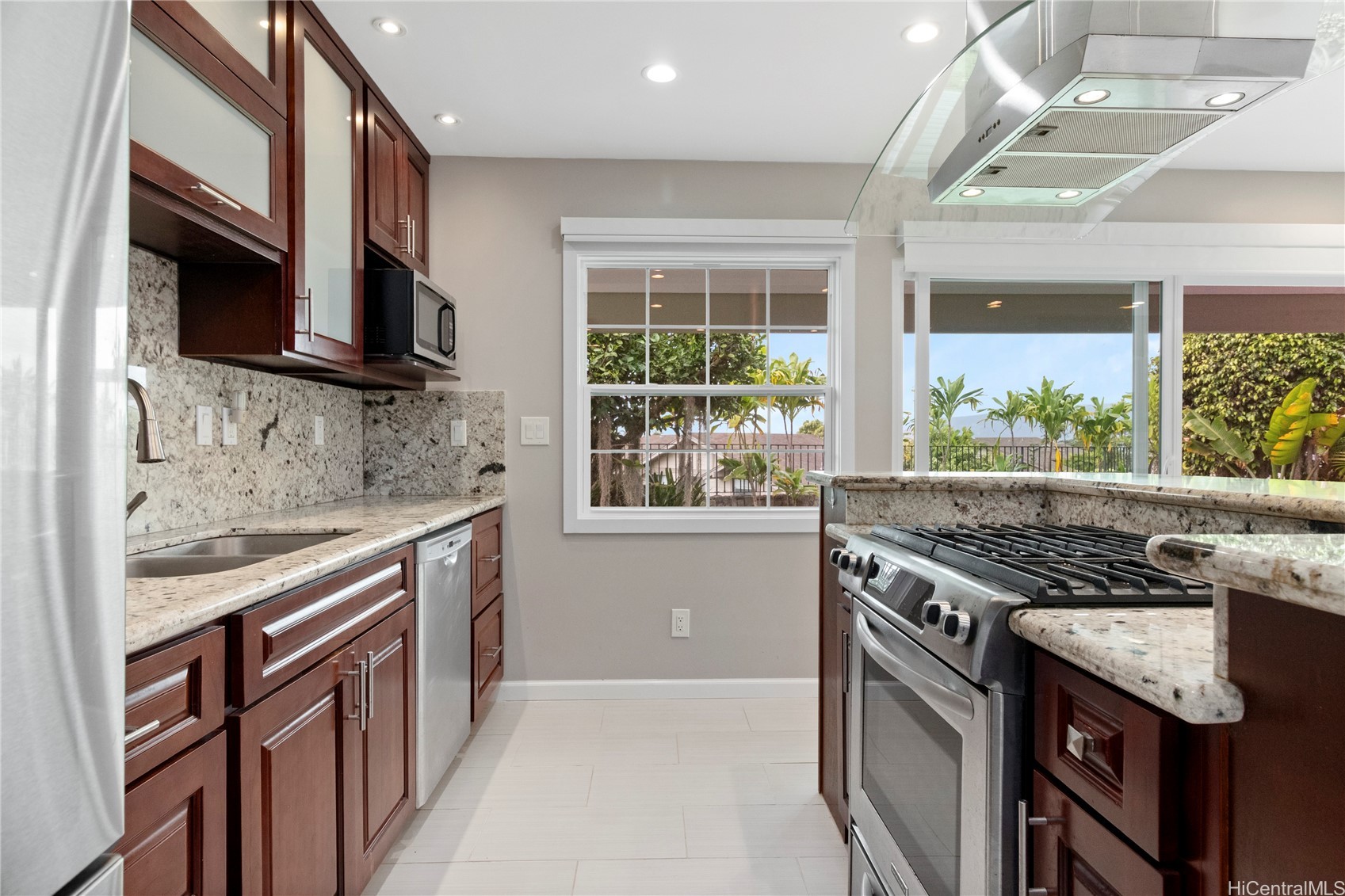 98-1810 Kaahumanu Street 3