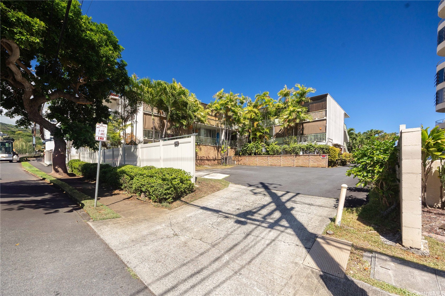 Makiki Palms Condominium