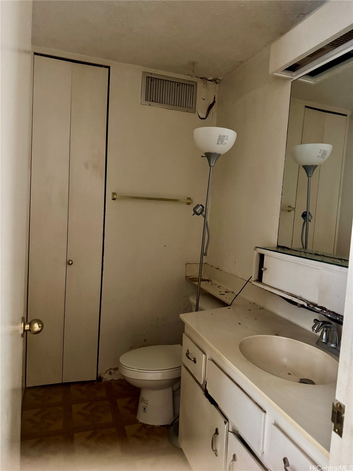 2452 Tusitala Street 1201