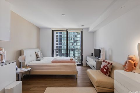987 Queen Street 2806 Honolulu HI 96814