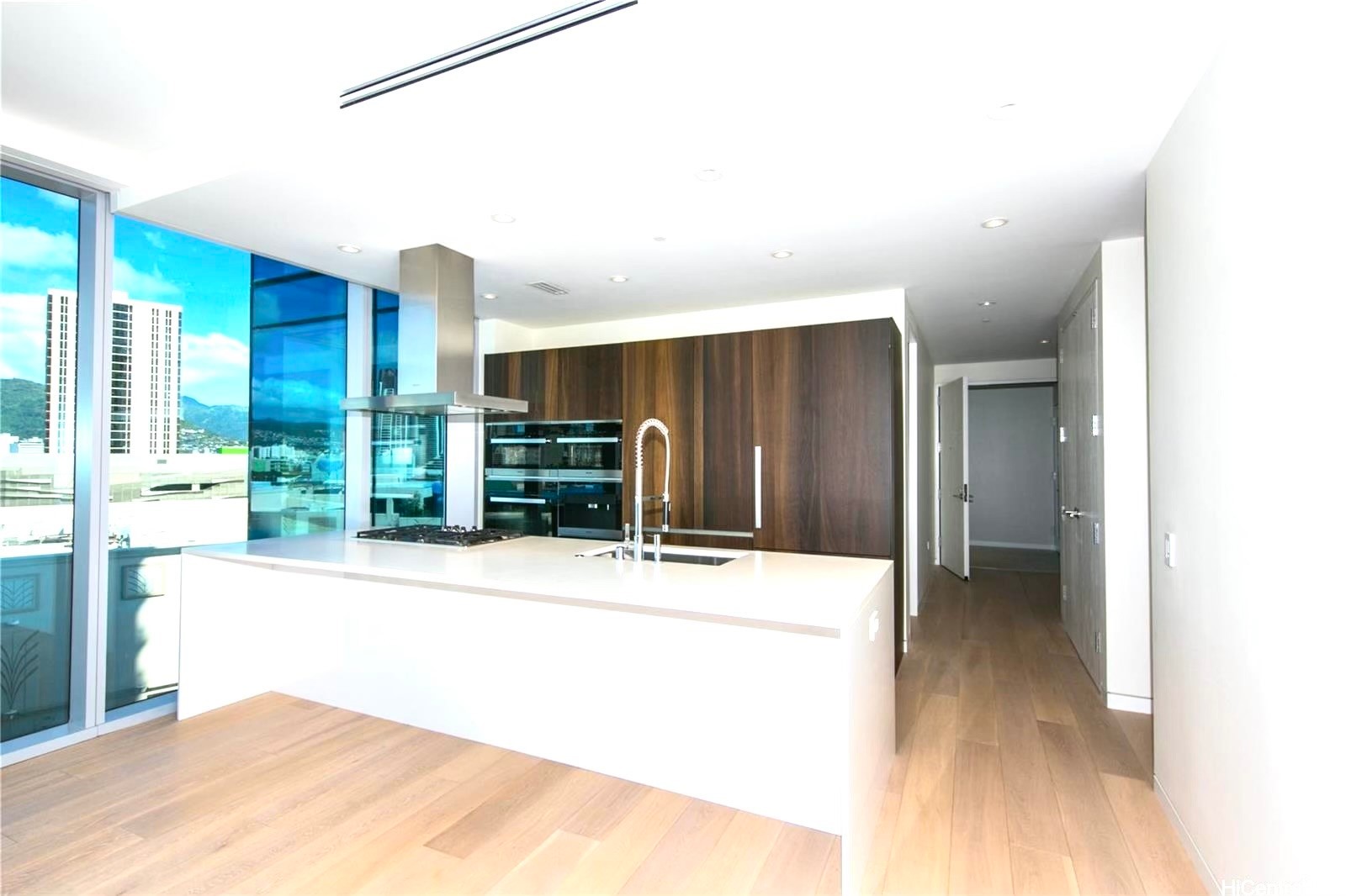 1118 Ala Moana Boulevard 805