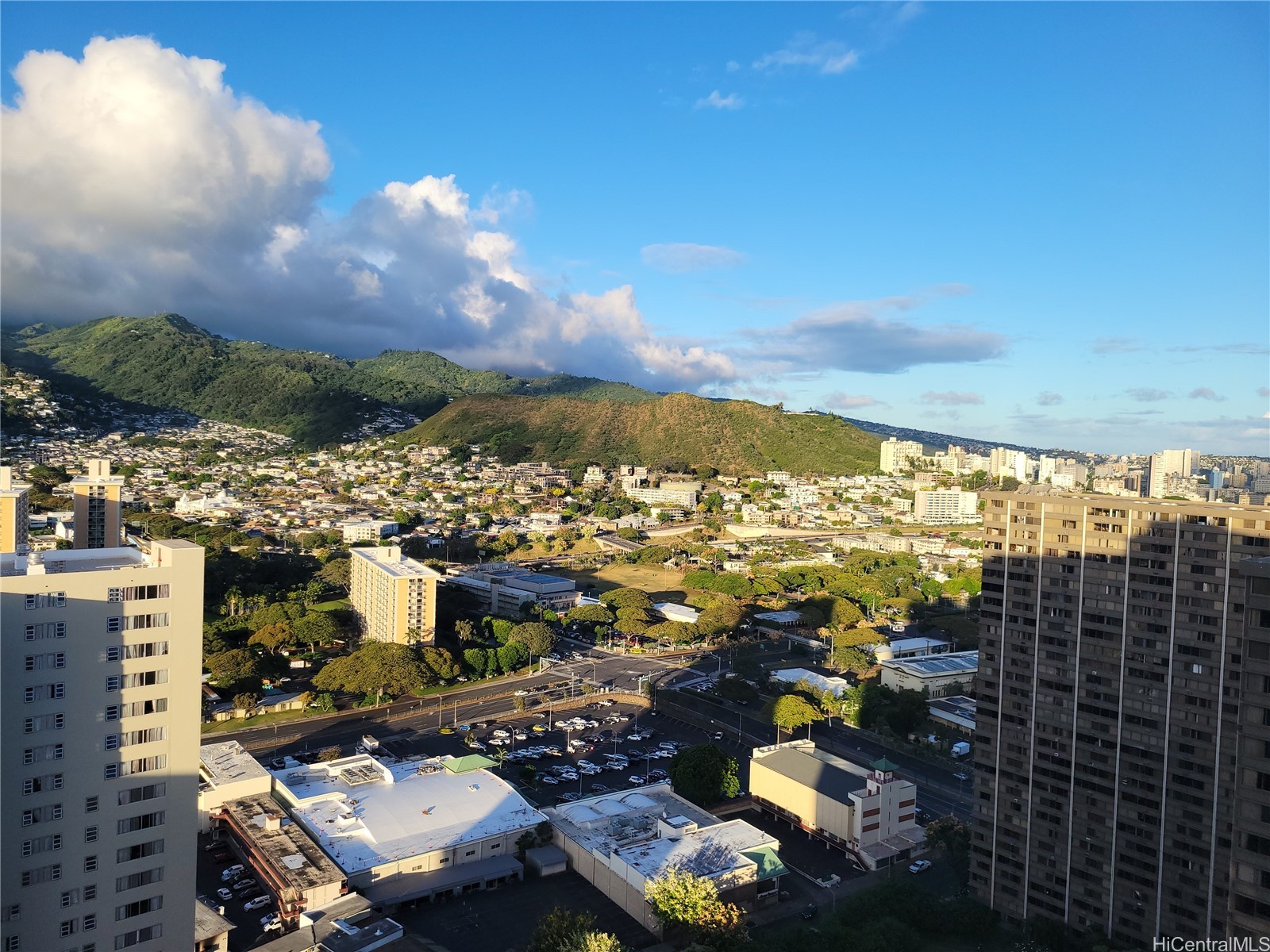 1212 Nuuanu Avenue 3710