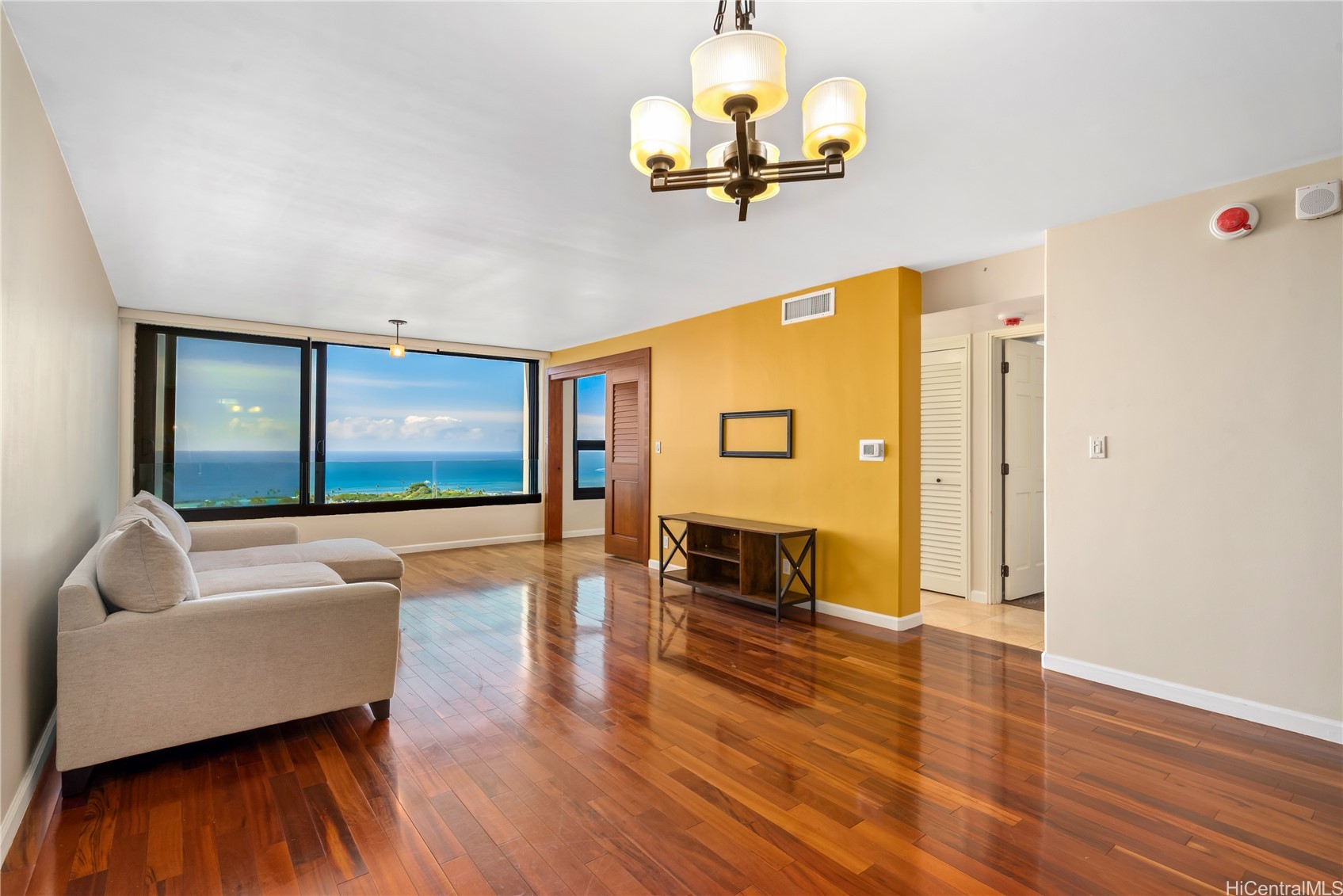 1600 Ala Moana Boulevard 2806