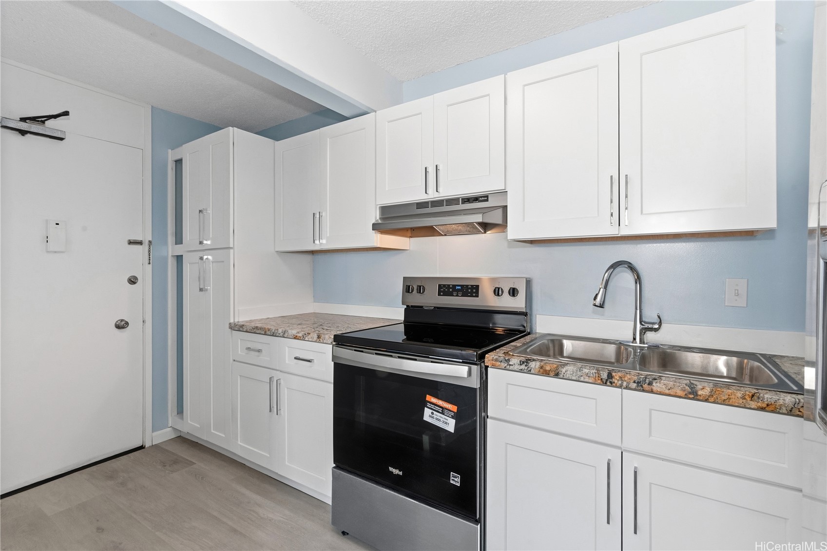 1440 Ward Avenue 402