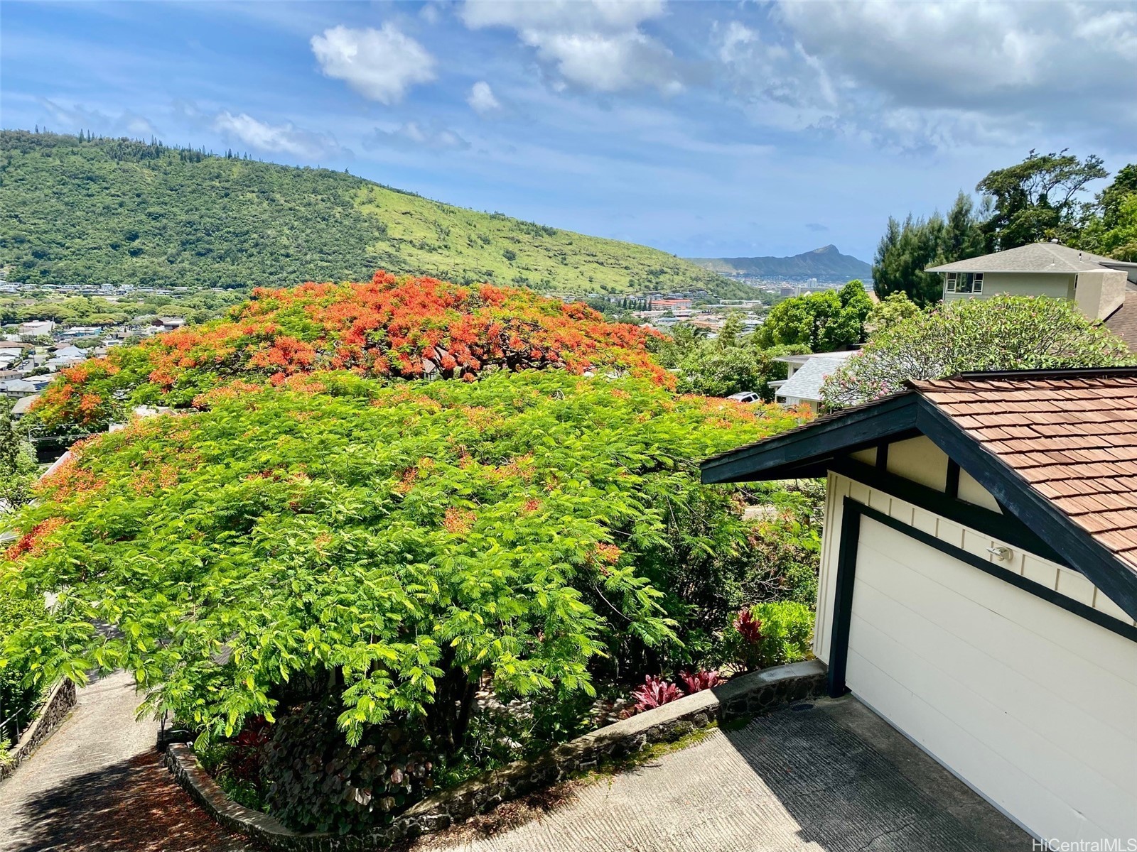 2874 Komaia Place