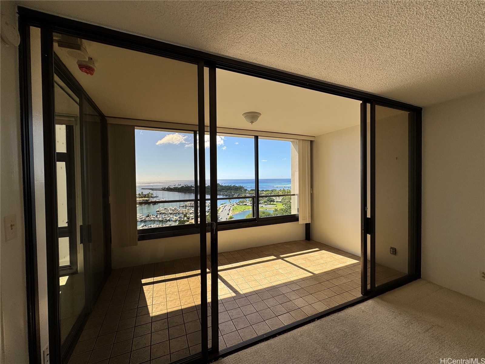 1600 Ala Moana Boulevard 1808
