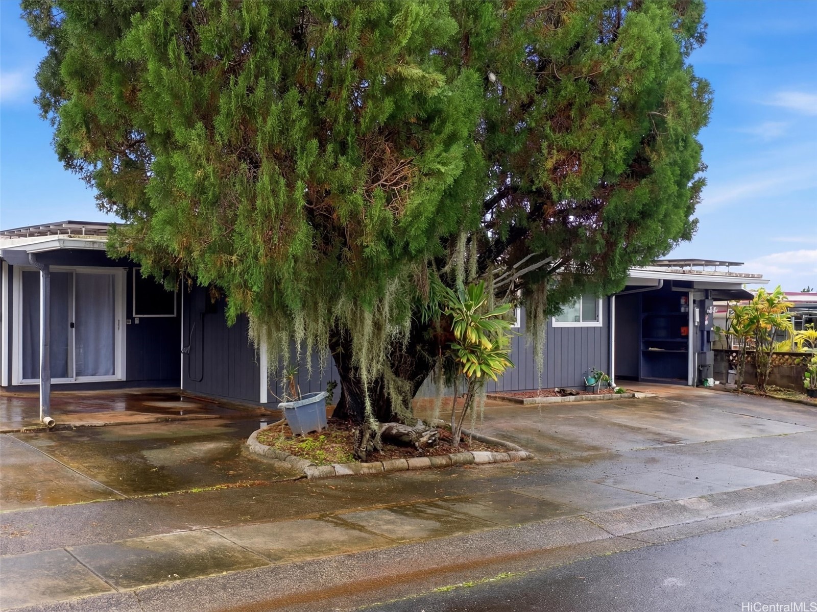 2349 Akalakala Street