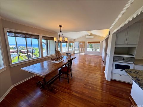 125 Maunalanikai Place Honolulu HI 96816