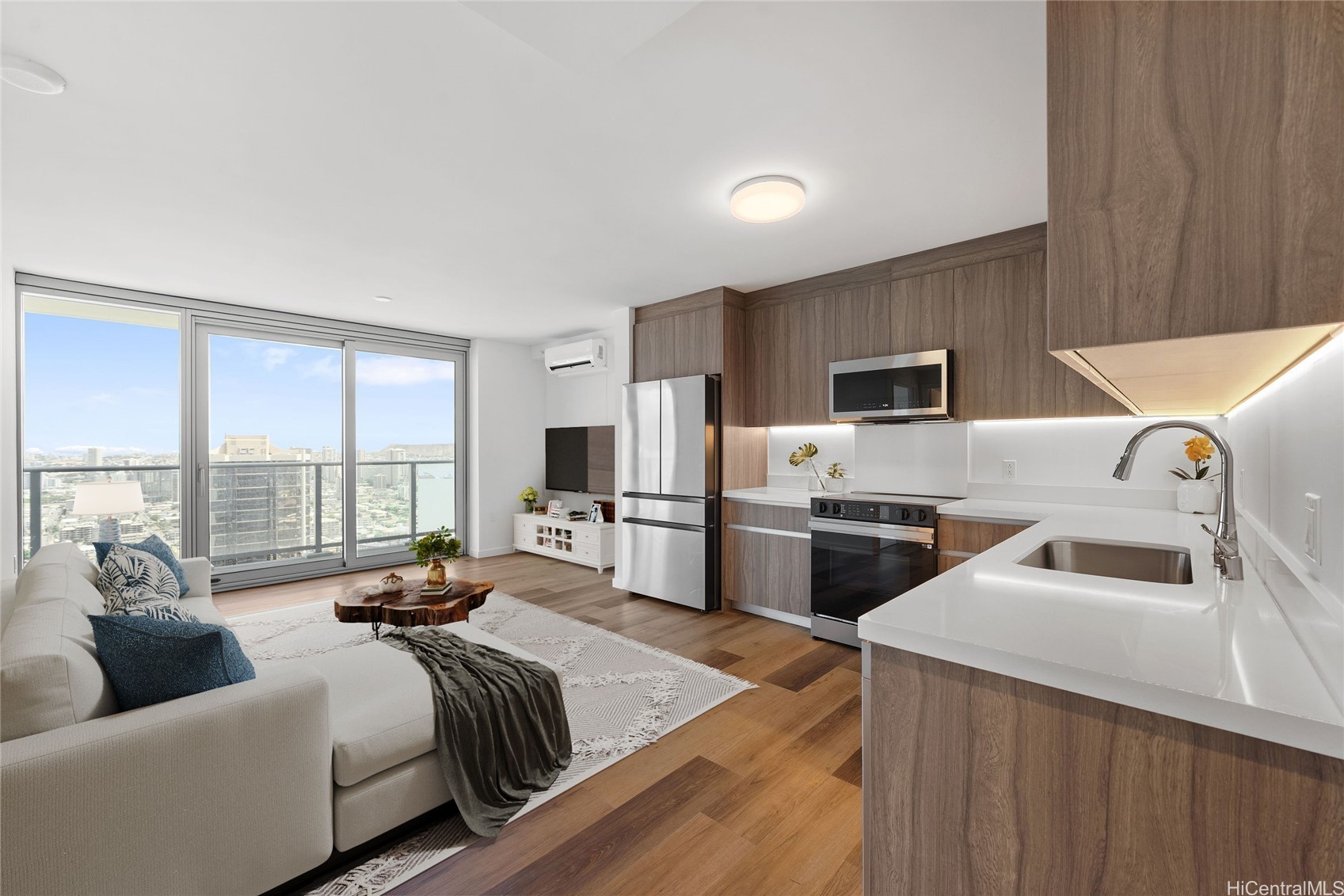 1515 Liona Street 3807