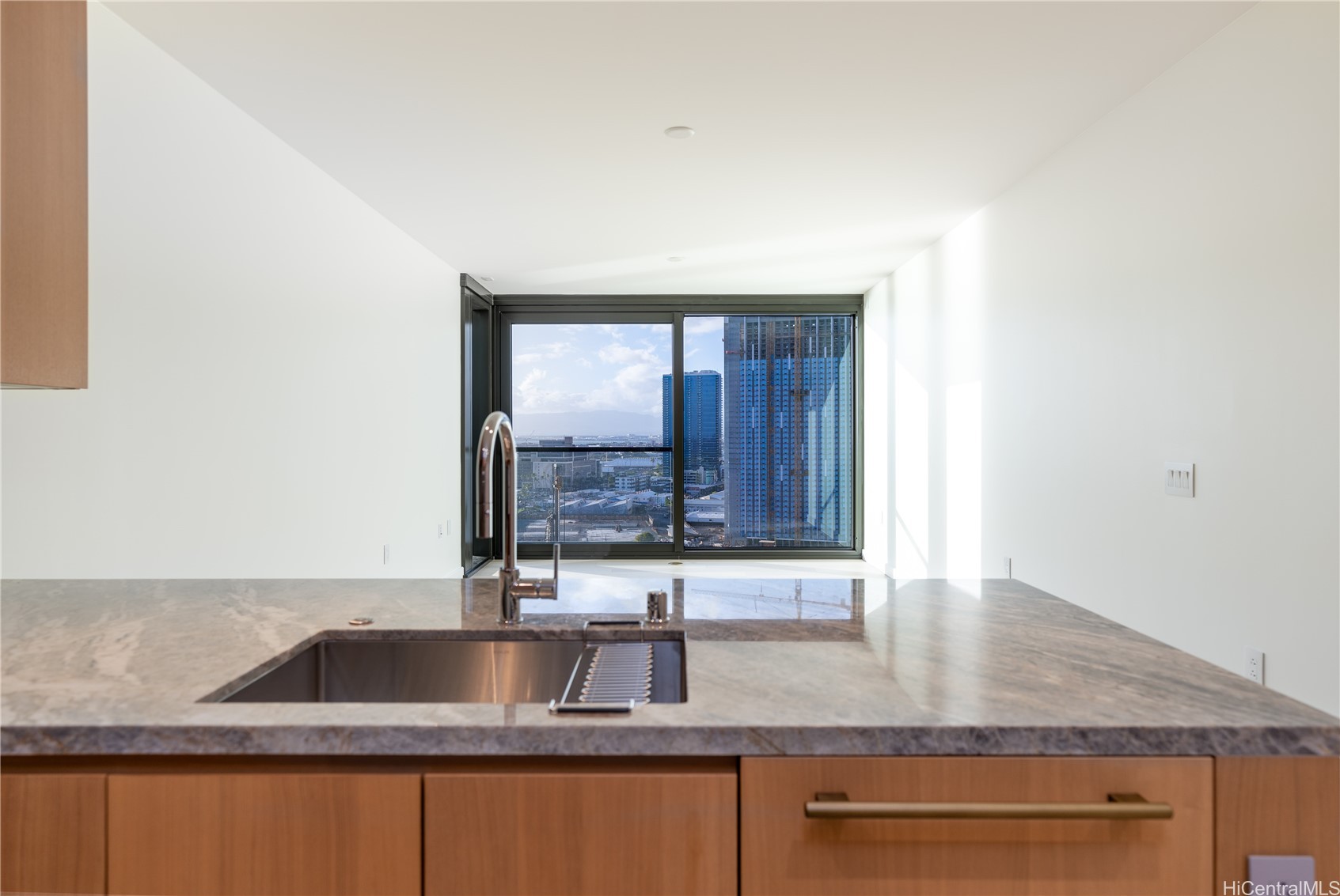 1100 Ala Moana Boulevard 1905