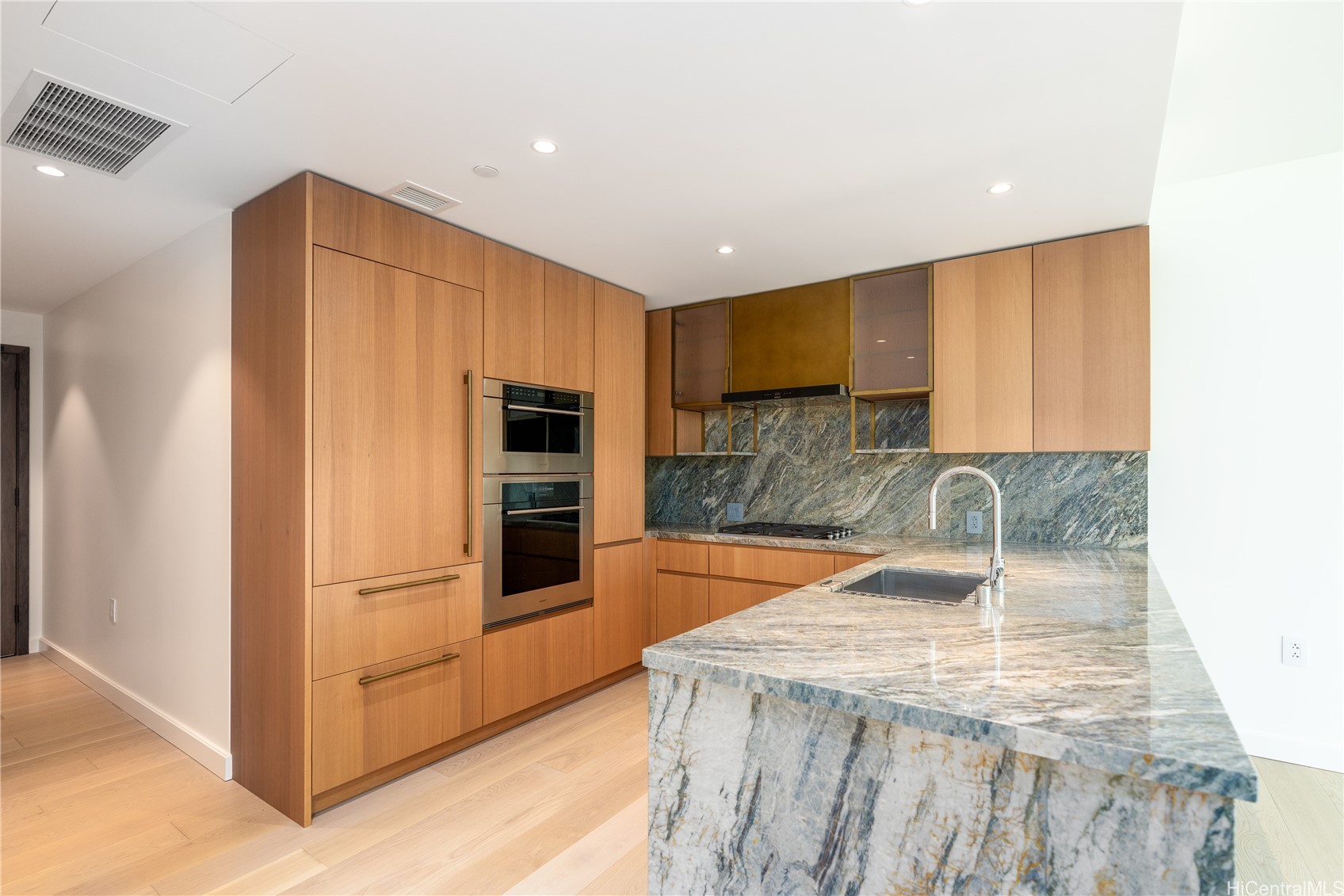 1100 Ala Moana Boulevard 1905