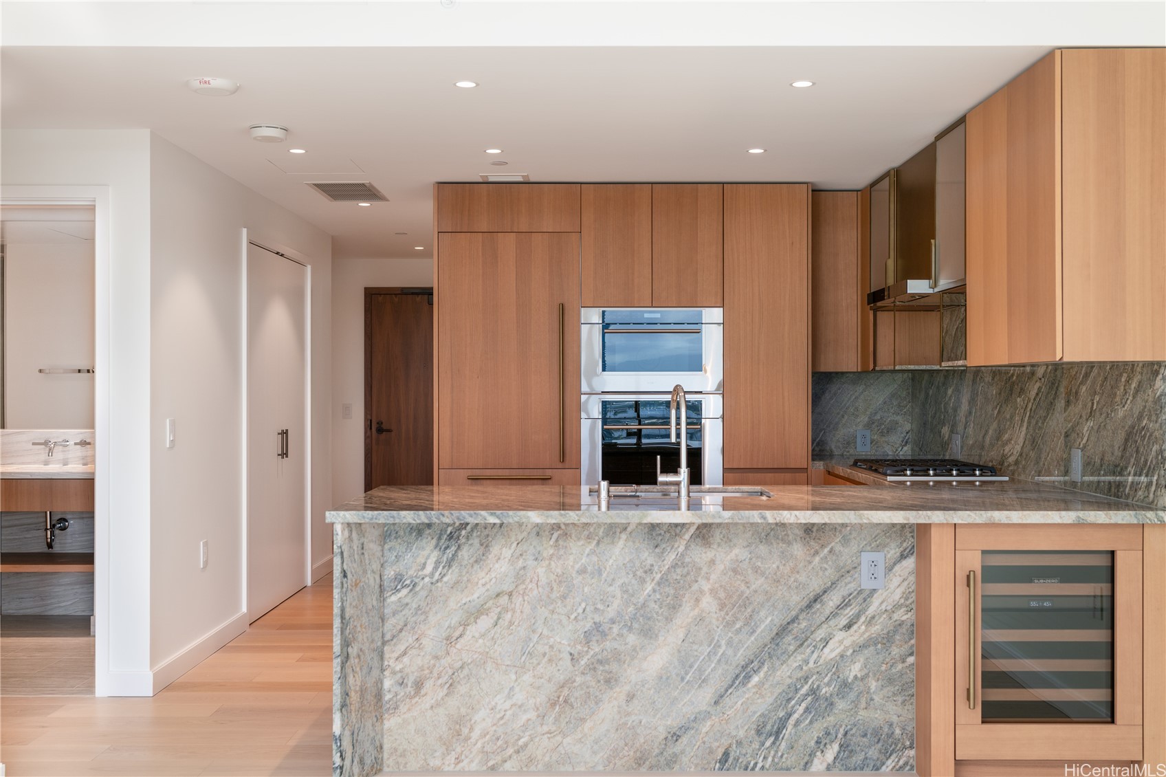 1100 Ala Moana Boulevard 1905