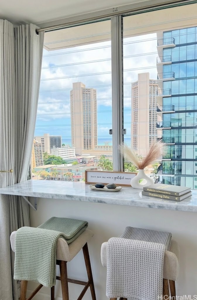 444 Kanekapolei Street 1402