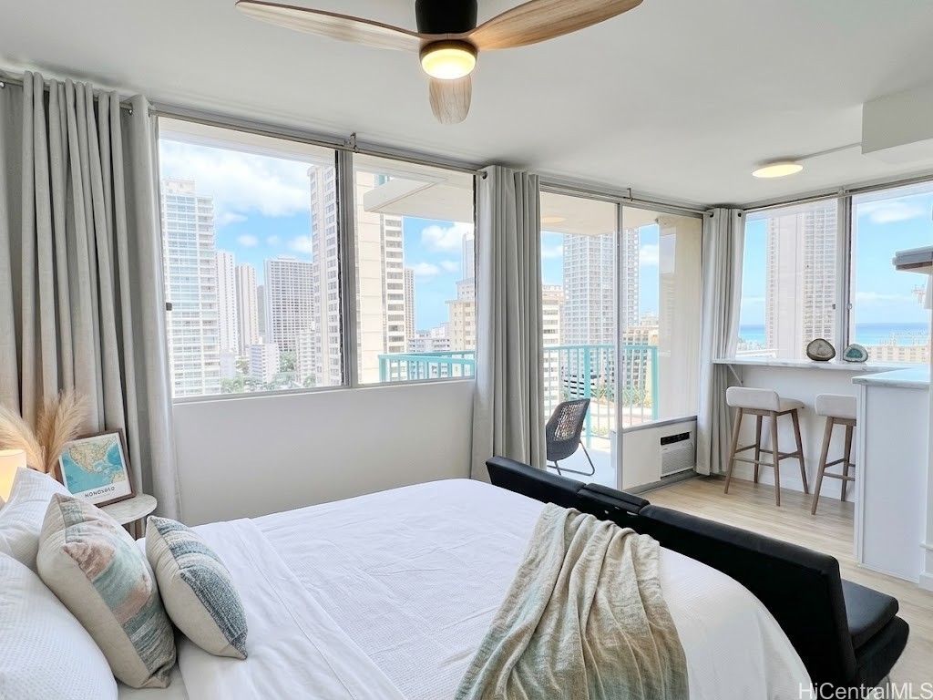 444 Kanekapolei Street 1402