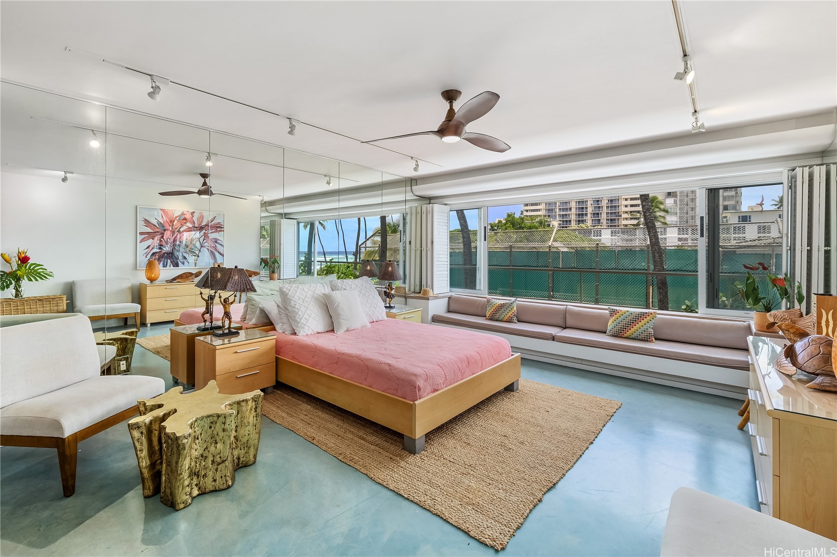 2895 Kalakaua Avenue 206