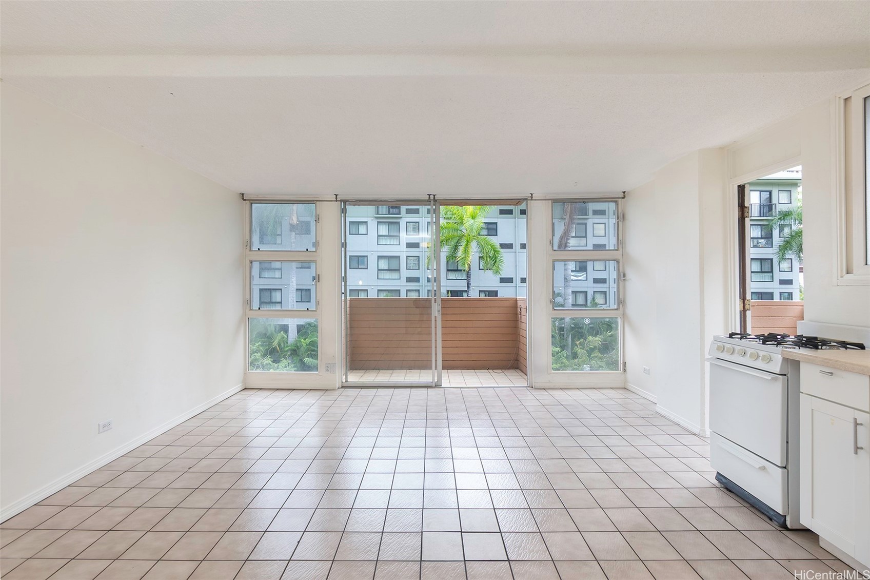 454 Namahana Street 404