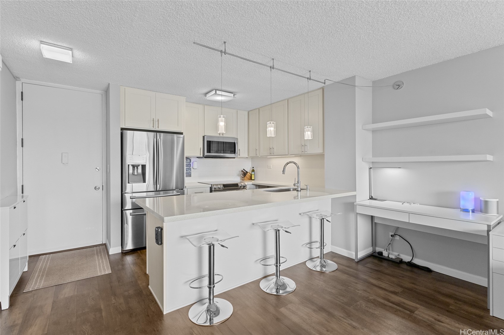 1717 Mott Smith Drive 2312