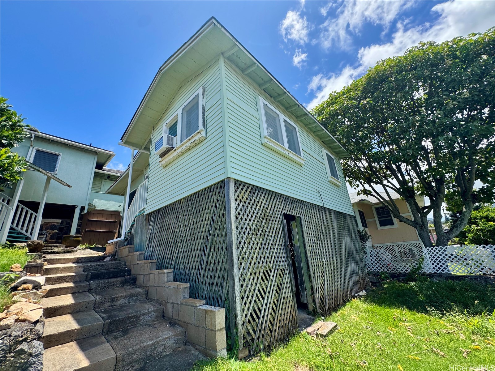 2557 Liliha Street
