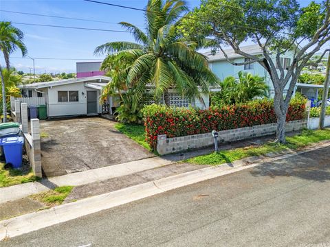Photo of 889 Alahaki Street, Kailua, HI 96734 (MLS # 202608964)