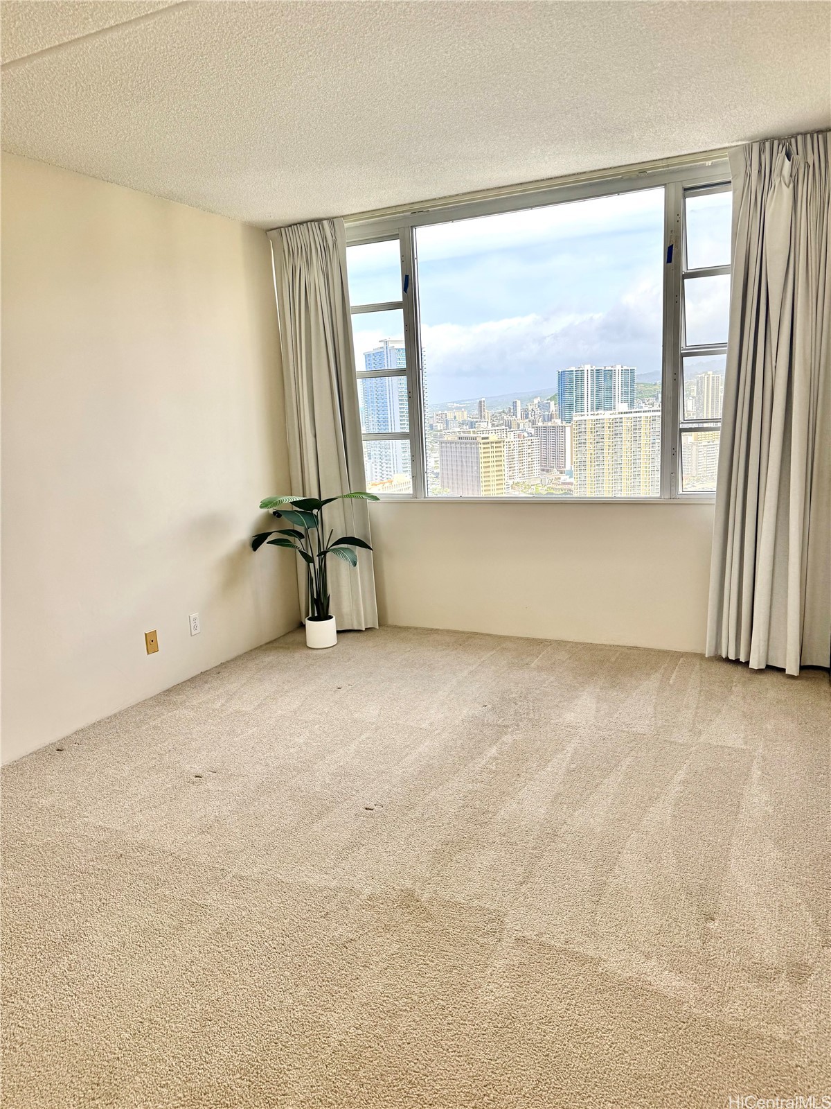 400 Hobron Lane 3214